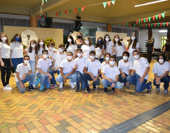 Entrega de certificados do 9º ano do Ensino Fundam