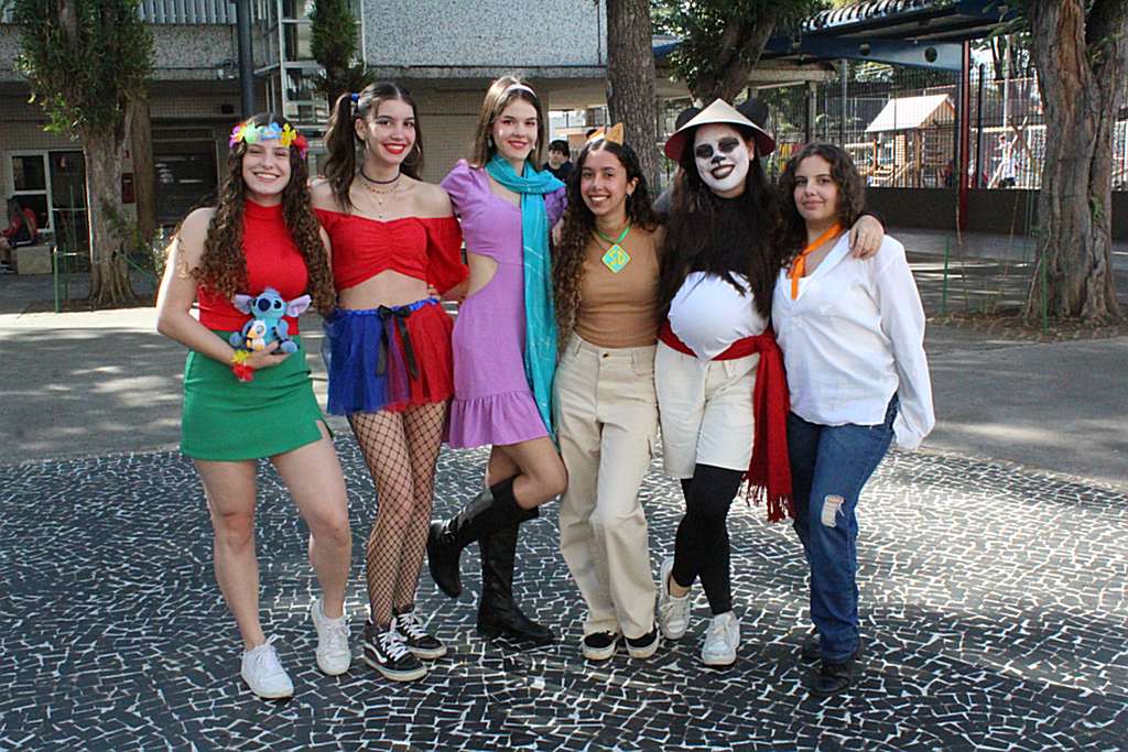 EM-trote-personagens-ensino-medio (12)